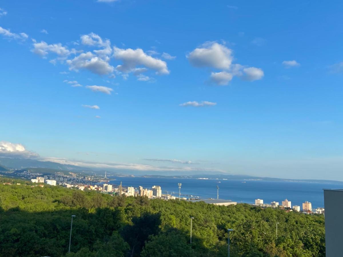Portview Apartment Rijeka Ngoại thất bức ảnh